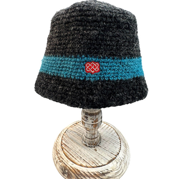 Sherpa Adventure Gear Wool Beanie Hat Gray Striped Handmade Nepal Fleece Lined - Picture 1 of 8